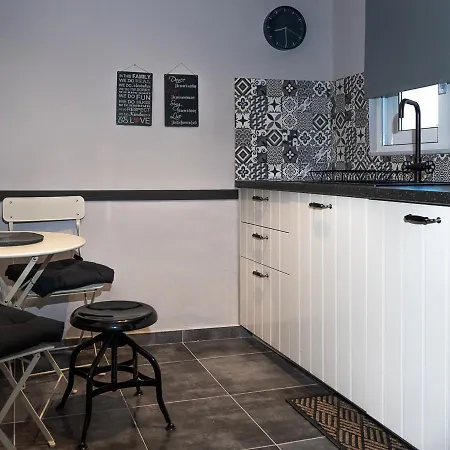 Yasemi Superb Two Floor Apartment Iraklion Buitenkant foto
